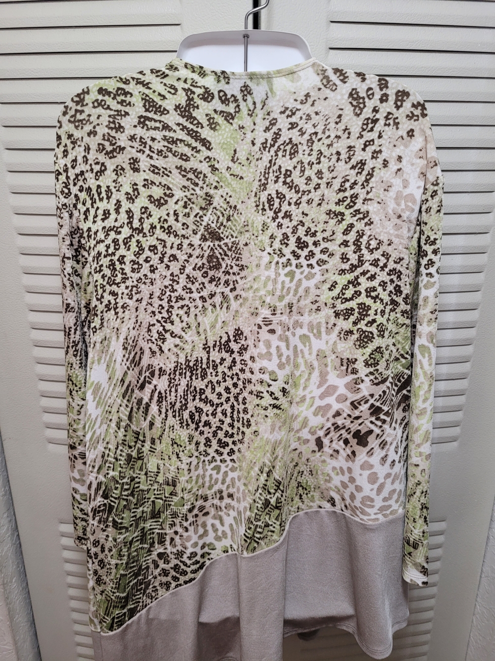 Light Green Animal Print Open Cardigan - Picture 2 of 4